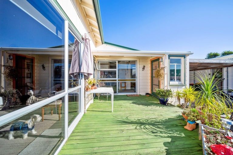 Photo of property in 7 Seddon Street, Westown, New Plymouth, 4310