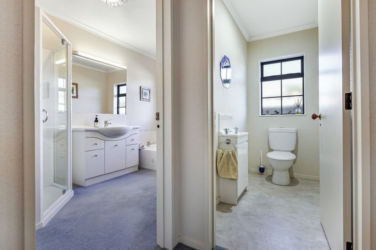 Photo of property in 10 Guildford Place, Rototuna North, Hamilton, 3210