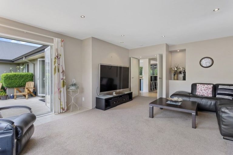Photo of property in 6 Carmana Gardens, Rangiora, 7400