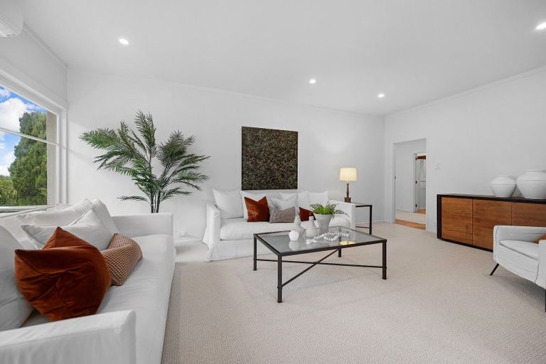 Photo of property in 194 Onewa Road, Birkenhead, Auckland, 0626