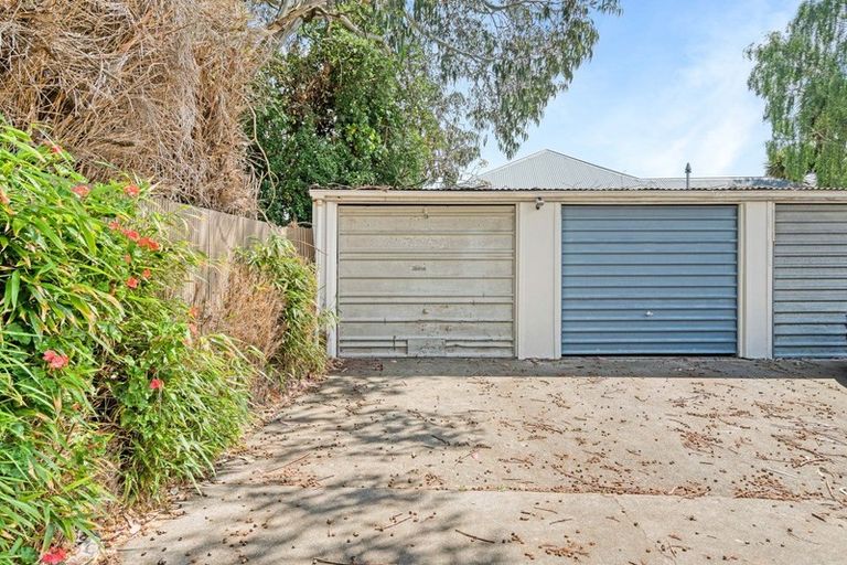 Photo of property in 2/53 Mathesons Road, Phillipstown, Christchurch, 8011