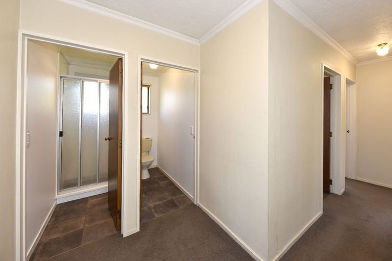 Photo of property in 1/54 Aorangi Road, Bryndwr, Christchurch, 8053