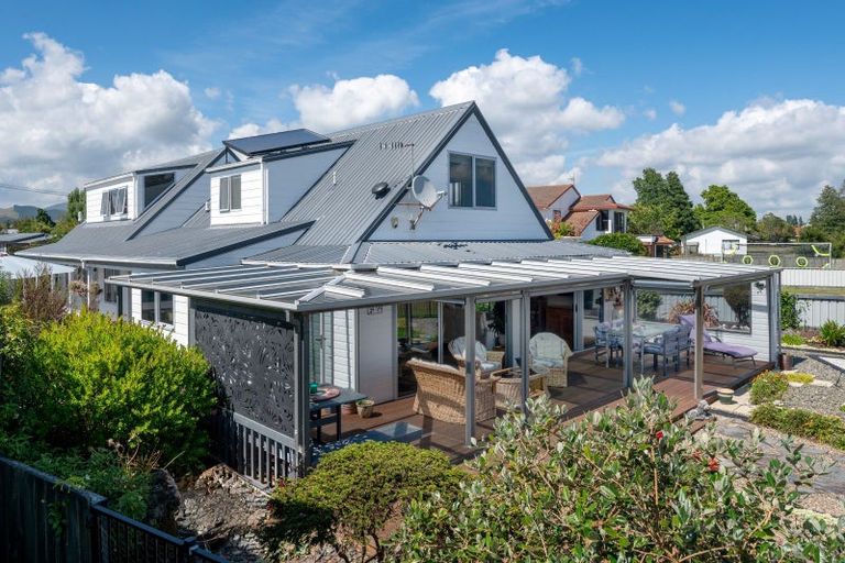 Photo of property in 31 Willow Avenue, Hannahs Bay, Rotorua, 3010