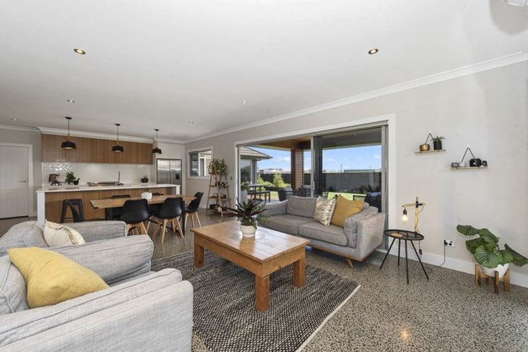 Photo of property in 32 Glaisdale Crescent, Flagstaff, Hamilton, 3210