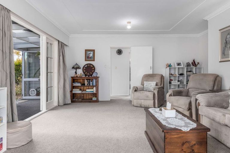 Photo of property in 74 Kennedy Drive, Levin, 5510