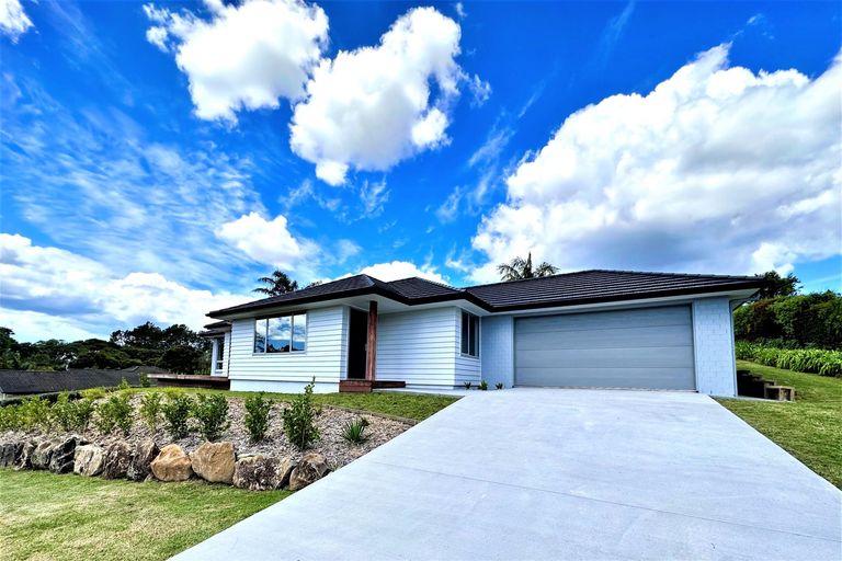 Photo of property in 20 Spinnaker Point, Haruru, 0204