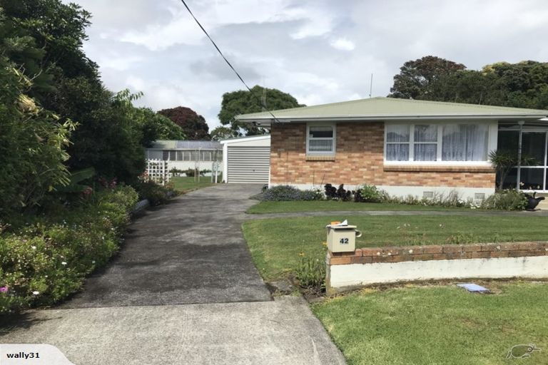 Photo of property in 42 Mcfarlane Street, Oakura, 4314