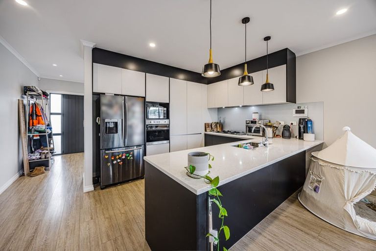 Photo of property in 18 Rauaruhe Road, Karaka, Papakura, 2113