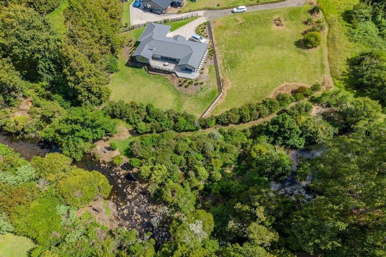 Photo of property in 11 Mandeno Drive, Kerikeri, 0230