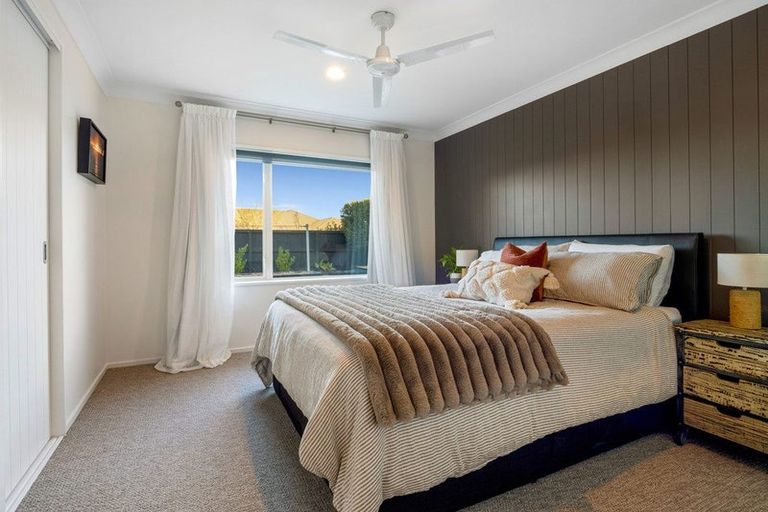 Photo of property in 33 Oak Tree Lane, Rolleston, 7614