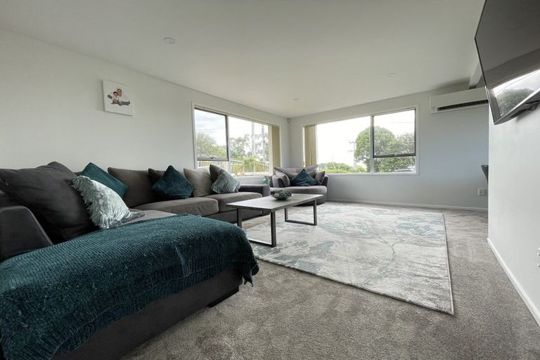 Photo of property in 28a Waimumu Road, Massey, Auckland, 0614