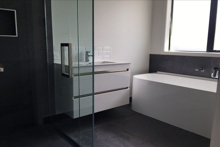 Photo of property in 32 William Paul Street, Cambridge, 3434