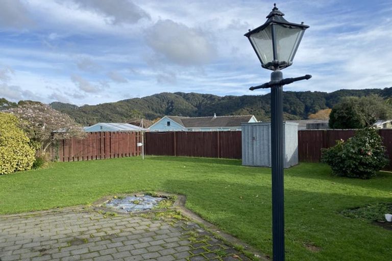 Photo of property in 11 Momona Street, Wainuiomata, Lower Hutt, 5014