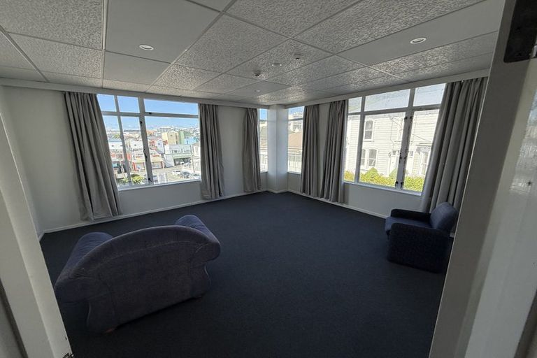 Photo of property in 1/8 Lipman Street, Mount Victoria, Wellington, 6011