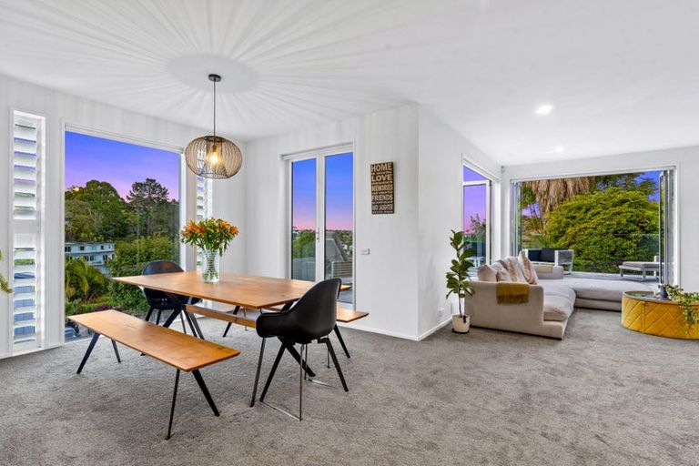 Photo of property in 11 Landvale Court, Browns Bay, Auckland, 0630