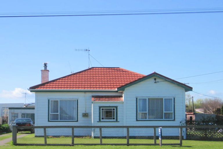 Photo of property in 30 Futter Street, Foxton, 4814