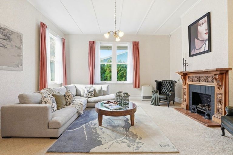 Photo of property in 80 Great North Road, Saint Johns Hill, Whanganui, 4500