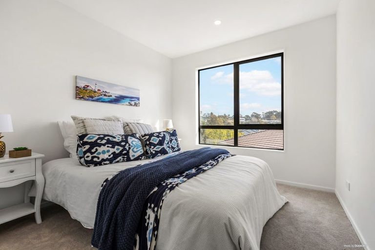 Photo of property in 4c Unsworth Drive, Unsworth Heights, Auckland, 0632