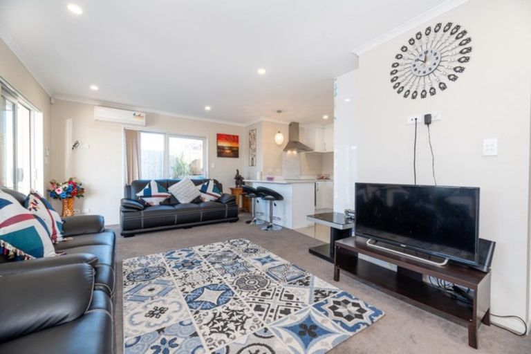 Photo of property in 55c Senator Drive, Manurewa, Auckland, 2105