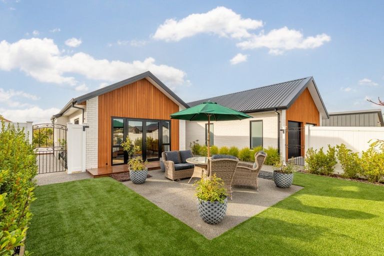 Photo of property in 79 Te Hurunui Drive, Pegasus, 7612