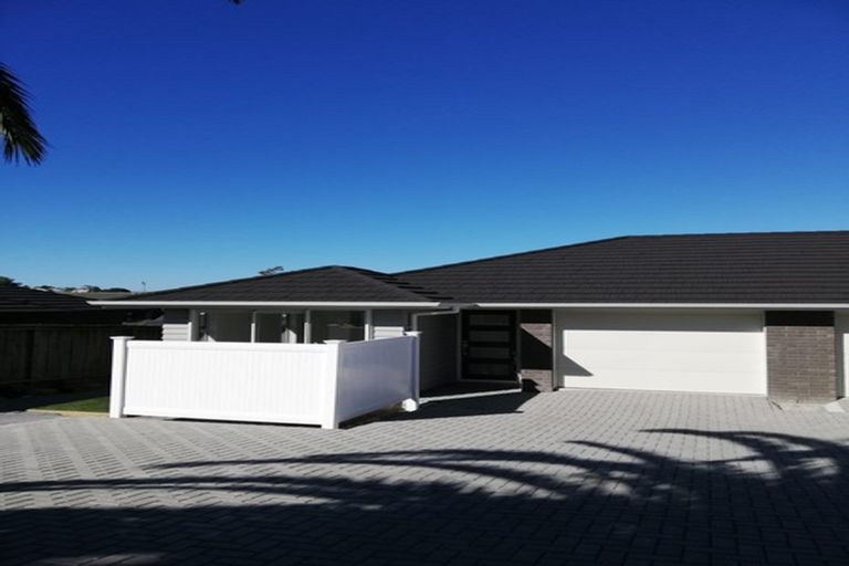 Photo of property in 869c Whangaparaoa Road, Manly, Whangaparaoa, 0930