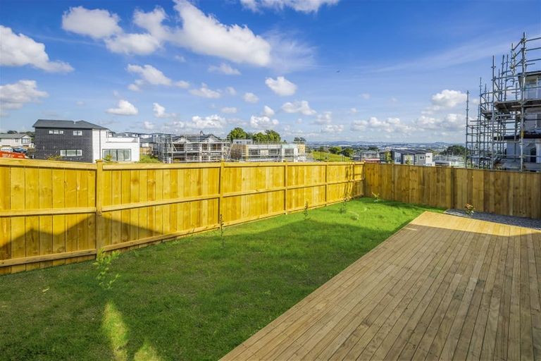 Photo of property in 10 Hautoa Lane, Flat Bush, Auckland, 2019
