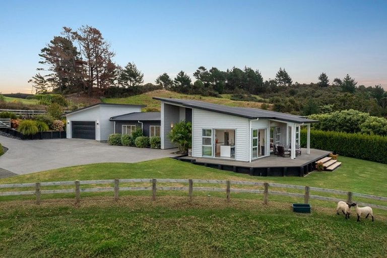 Photo of property in 175 Alpine Road, Kaukapakapa, 0873