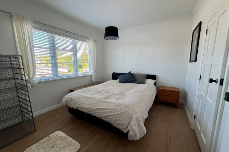 Photo of property in 3/53 Hanlon Crescent, Narrow Neck, Auckland, 0624