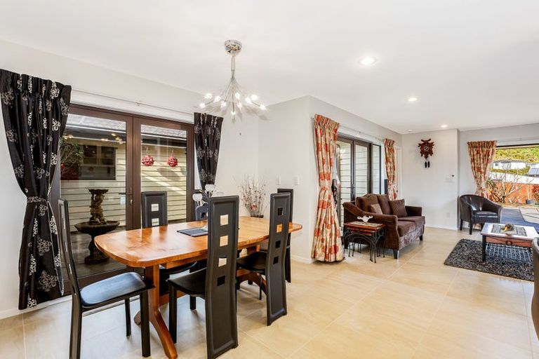 Photo of property in 16 Frances Brown Avenue, Aotea, Porirua, 5024