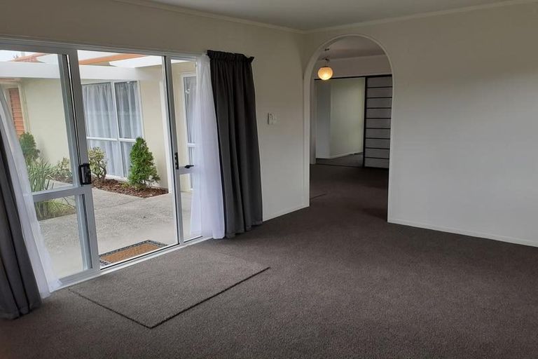 Photo of property in 3 Oakhaven Place, Ranui, Auckland, 0612