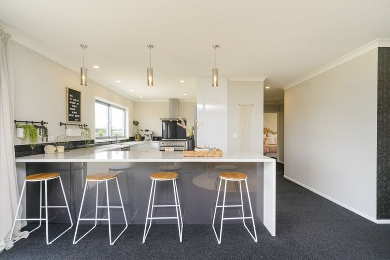 Photo of property in 15 Highland View Drive, Tokomaru, Palmerston North, 4474