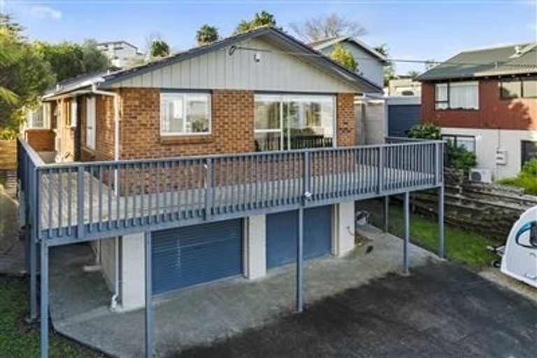 Photo of property in 41 Killarney Avenue, Torbay, Auckland, 0630