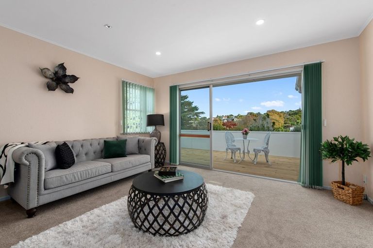 Photo of property in 43 Lynden Avenue, Hillcrest, Auckland, 0627