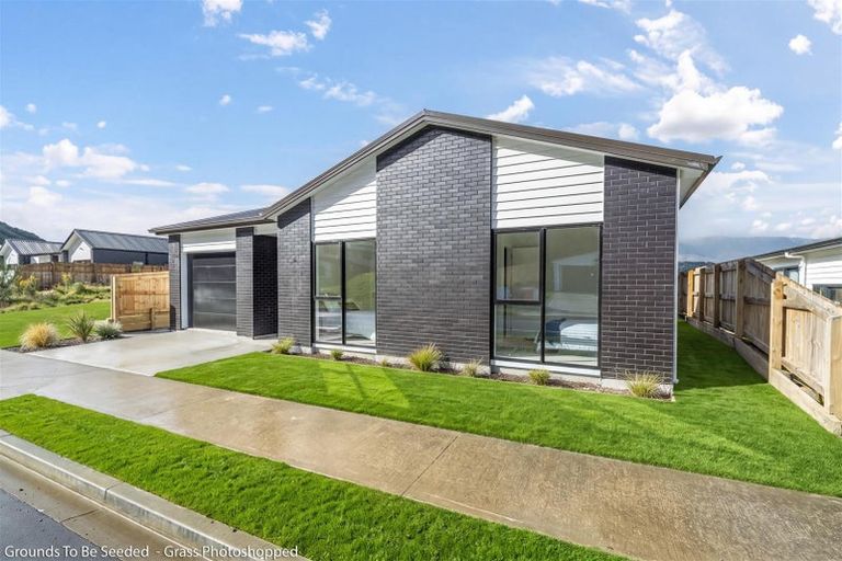 Photo of property in 39 Colorado Road, Totara Park, Upper Hutt, 5018