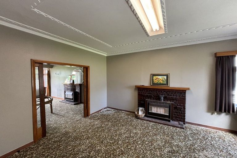 Photo of property in 31 Disraeli Street, Hawera, 4610