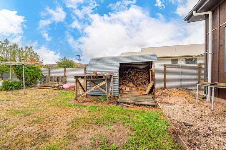 Photo of property in 41 Freyberg Avenue, Kurow, 9435