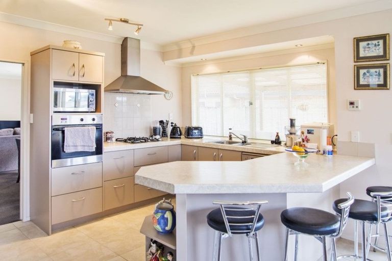 Photo of property in 27 Turnberry Drive, Wattle Downs, Auckland, 2103