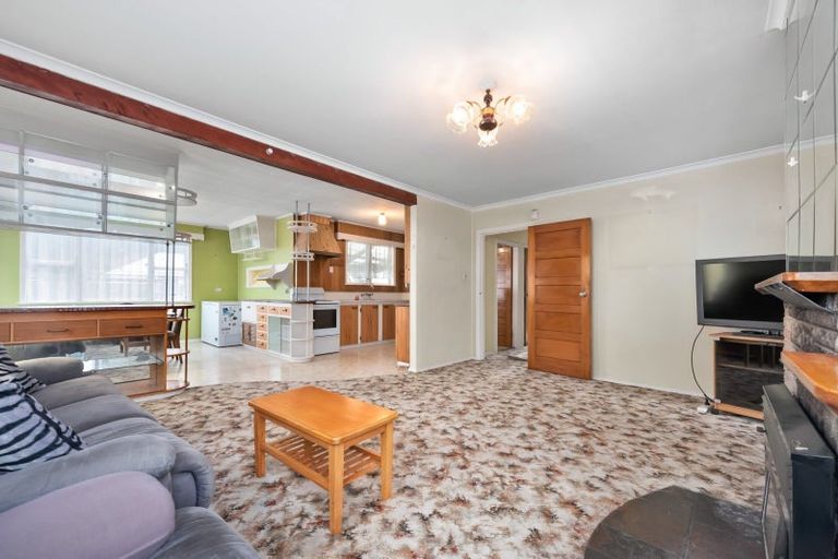 Photo of property in 4 Pringle Street, Taita, Lower Hutt, 5011
