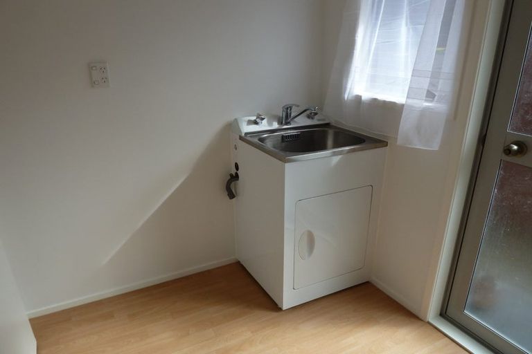 Photo of property in 8/177 Onewa Road, Birkenhead, Auckland, 0626