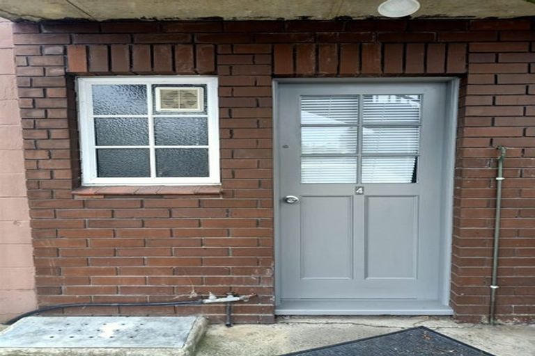 Photo of property in 1/555 Hillside Road, Caversham, Dunedin, 9012