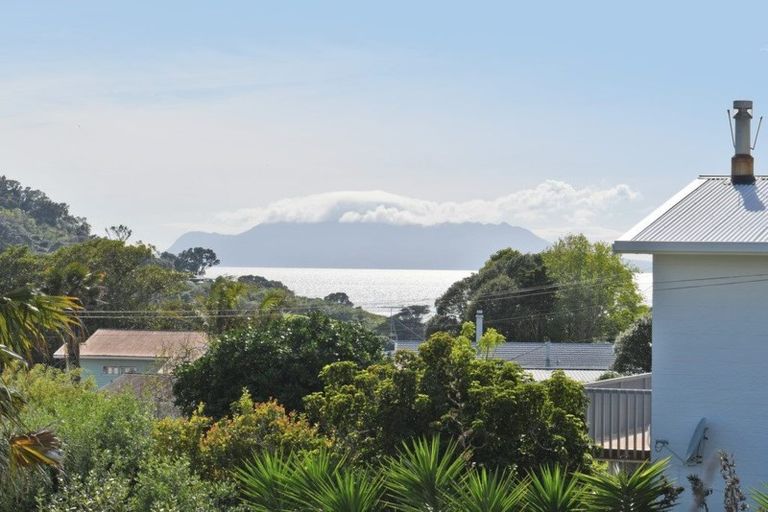 Photo of property in 18 Harbour View Road, Leigh, 0985