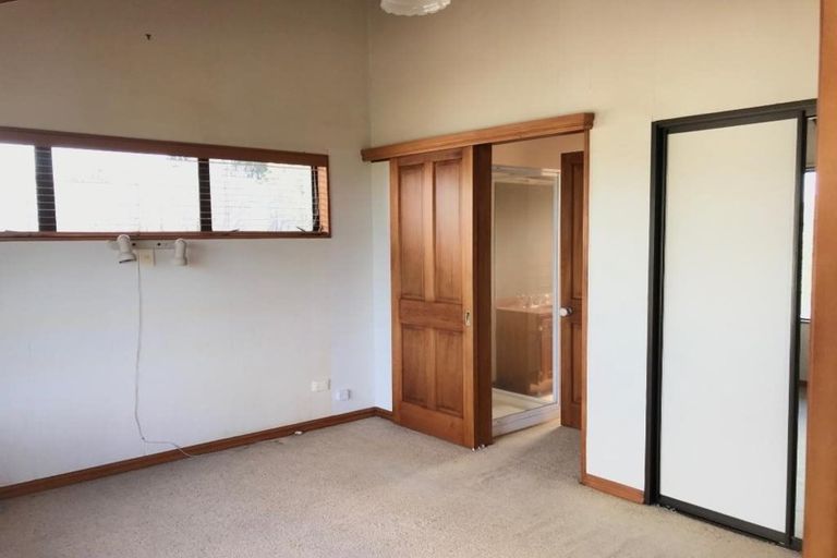 Photo of property in 1/20a Old Lake Road, Narrow Neck, Auckland, 0622