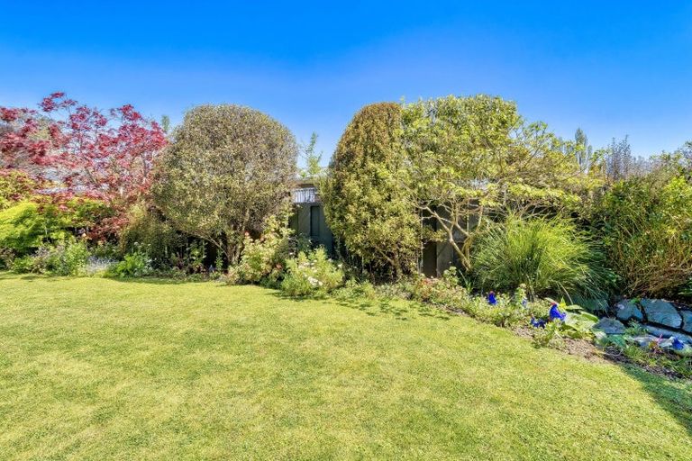 Photo of property in 24 Hunters Hill, Havelock North, 4130