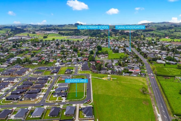 Photo of property in 18 Booker Drive, Tuakau, 2121