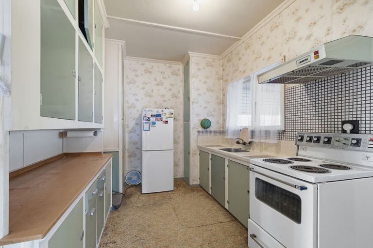 Photo of property in 72 Ferry Road, Clive, 4102