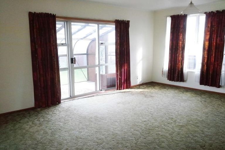 Photo of property in 16 Rangitake Drive, Spotswood, New Plymouth, 4310