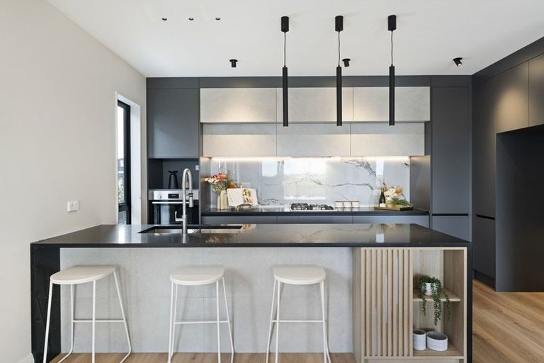 Photo of property in 51 Emerald Avenue, Rosehill, Papakura, 2113