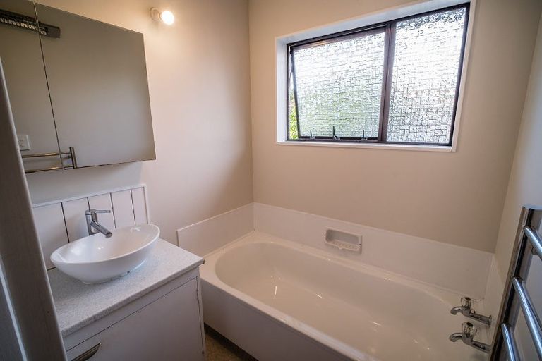 Photo of property in 3 Tawa Street, Tawa, Wellington, 5028