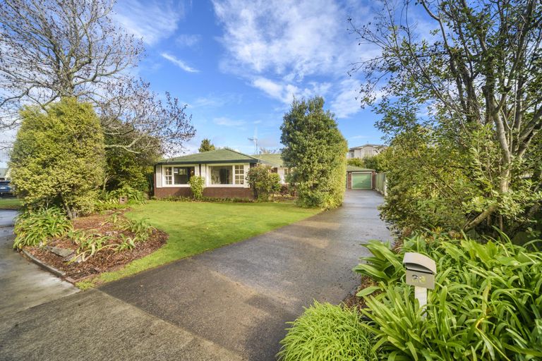 Photo of property in 40 Epsom Road, Hokowhitu, Palmerston North, 4410