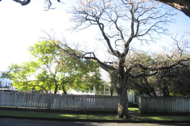 Photo of property in 22 Barker Road, Marewa, Napier, 4110